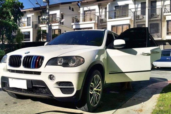 Selling White Bmw X5 2012 in Manila