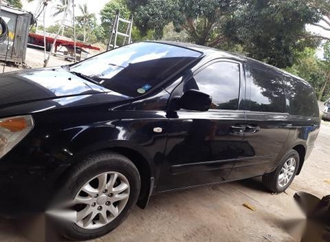 Black Kia Carnival for sale in Manila