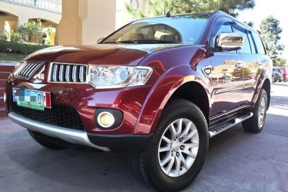 Selling Red Mitsubishi Montero 2011 in Manila