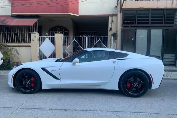 Selling White Chevrolet Corvette in Pasig