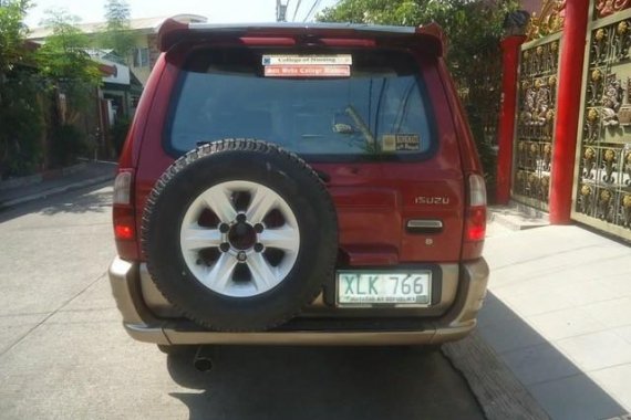 Red Isuzu Crosswind 2004 for sale in Imus