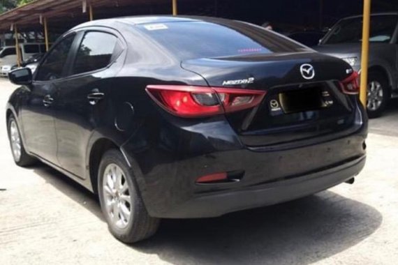 Selling Black Mazda 2 2010 in Quezon City