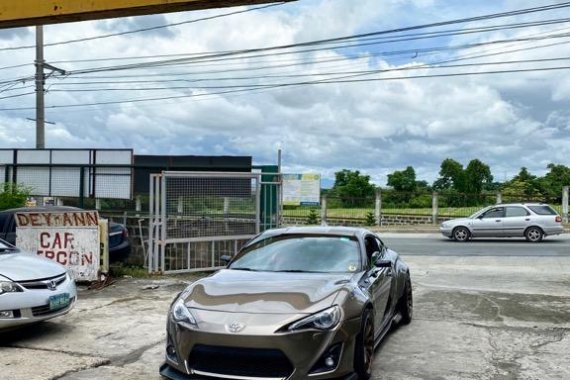 Grey Toyota 86 for sale in San Pedro