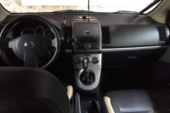 Black Nissan Sentra 200 for sale in Manila