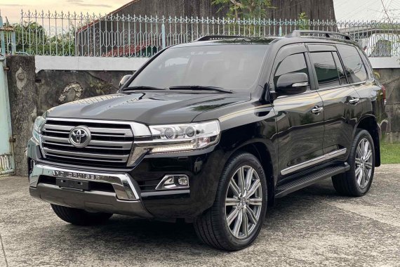 🇮🇹 2017 Toyota Land Cruiser VX Premium A/T