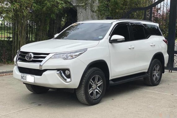 Selling White Toyota Fortuner 2018 in Manila