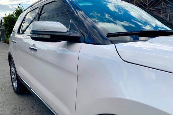 White Ford Explorer for sale in Parañaque