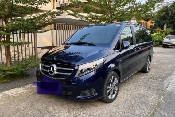 Selling Black Mercedes-Benz V-Class in Manila