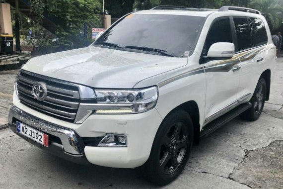 2018 Toyota Land Cruiser 200 VX Premium Local