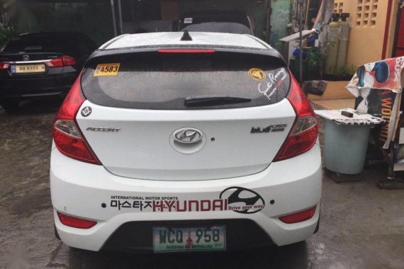 White Hyundai Accent for sale in Manila