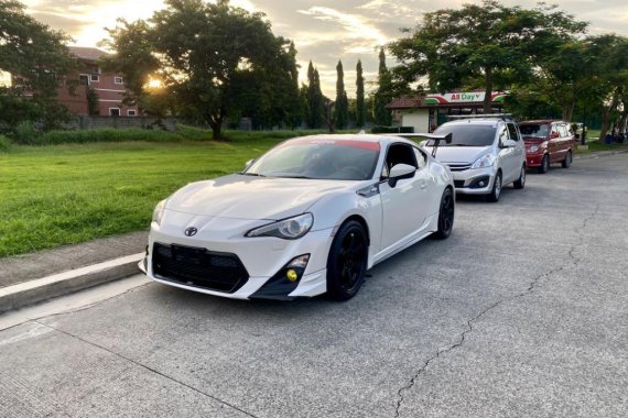 Sell Pearl White Toyota 86 in Bacoor