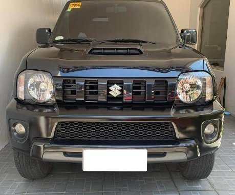 Selling Black Suzuki Jimny in Mandaluyong