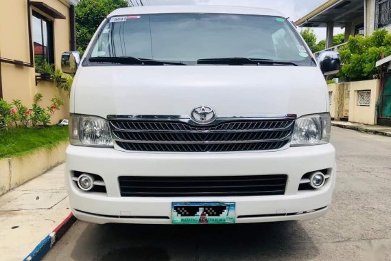 Sell White Toyota Hiace Super Grandia in Laoag