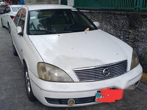 White Nissan Sentra for sale in Manila