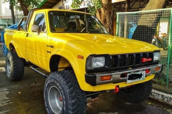 Yellow Toyota Hilux for sale in Las Piñas City