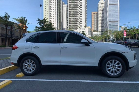 Sell White Porsche Cayenne in Manila