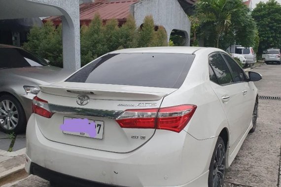 White Toyota Corolla altis for sale in Manila