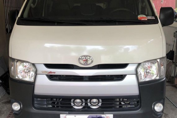 Sell White Toyota Hiace in Biñan