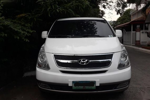 White Hyundai Grand starex 2014 for sale in Batangas City