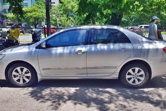 Selling Silver Toyota Corolla altis in Manila