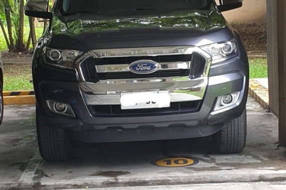 Sell Black Ford Ranger in Parañaque