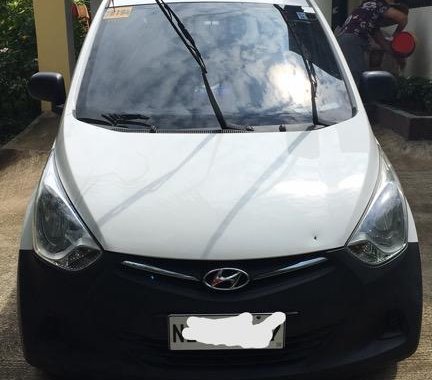 Sell White 2005 Hyundai Accent in Manila