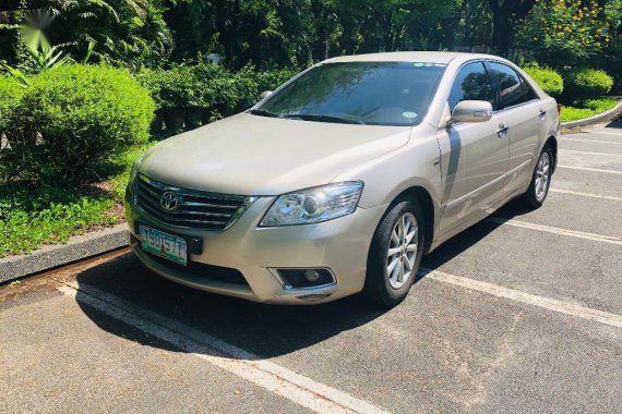 Sell Beige Toyota Camry in Makati