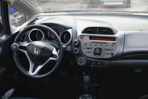 Selling Grey Honda Jazz in Biñan