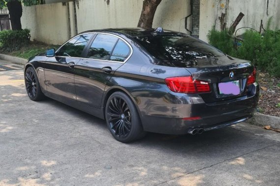 Sell Black Bmw 5-Series in Pasig