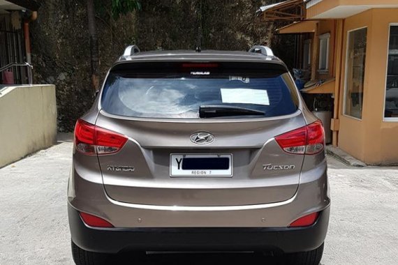 Sell Grey Hyundai Tucson in Cebu City