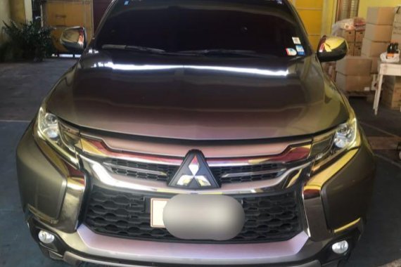 Selling Grey Mitsubishi Montero in Manila