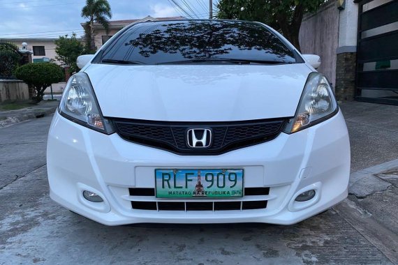 White Honda Jazz for sale in San Fernando