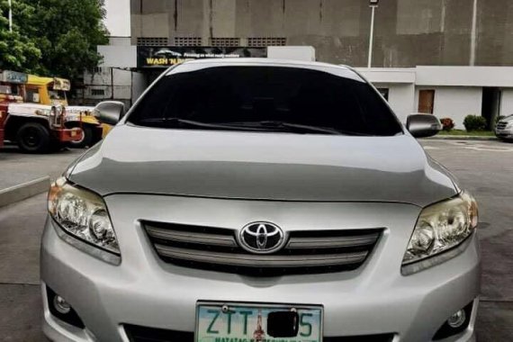 White Toyota Corolla altis for sale in Marikina