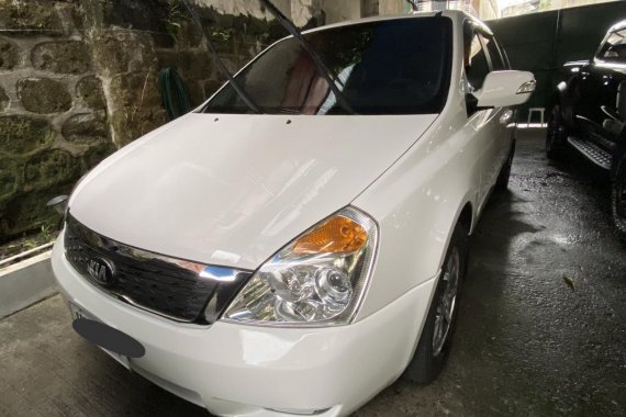 FOR SALE KIA CARNIVAL EX 2013