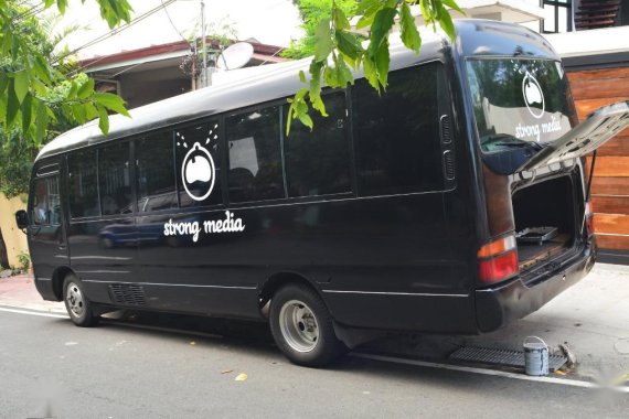 Selling Black Toyota Coaster in Quezon City