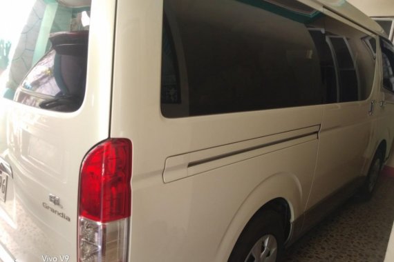 White Toyota Grandia for sale in Valenzuela