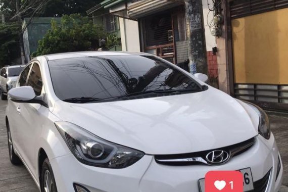 Selling White Hyundai Elantra in Manila