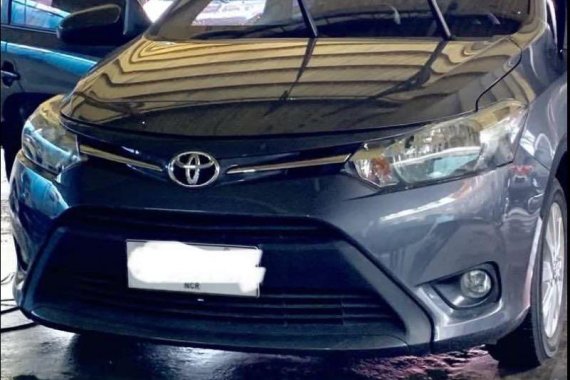 Selling Grey Toyota Vios in Makati