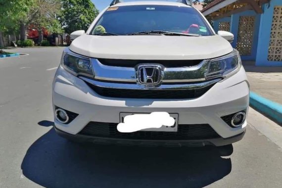 Selling White Honda BR-V in Trece Martires