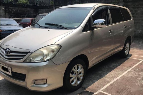 Silver Toyota Innova for sale in Marikina City