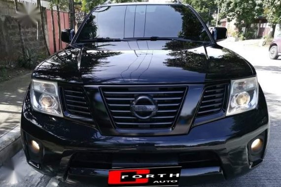 Selling Black Nissan Navara in Manila