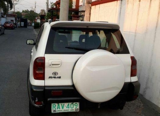 White Toyota Rav4 for sale in Manila