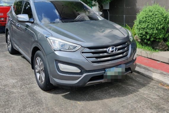Sell Silver Hyundai Santa Fe in Mandaluyong