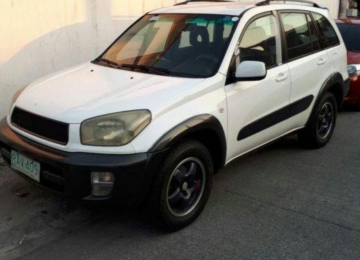 White Toyota Rav4 for sale in Manila