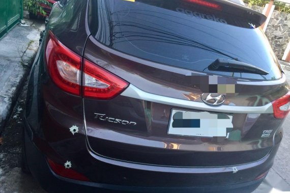 Selling Black Hyundai Tucson in Quezon City