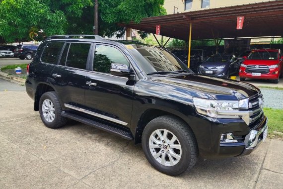 Toyota Land Cruiser 200 Auto