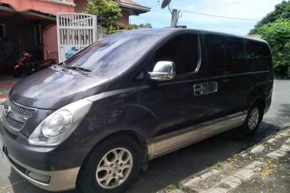 Grey Hyundai Santa Fe for sale in Cavite