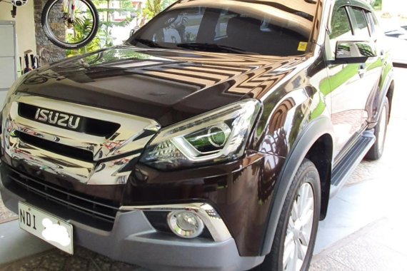 Black Isuzu Mu-X for sale in Manila