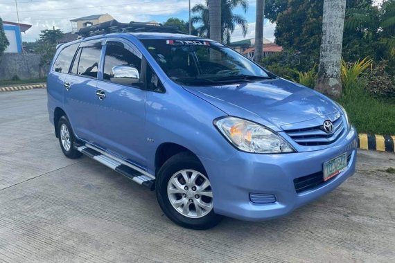 Selling Blue Toyota Innova 2012 SUV at 70000 km in Manila