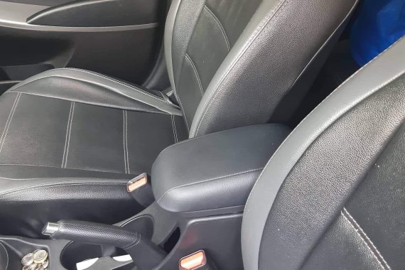 Selling Black Hyundai Accent 1.4 GL (A) 2016 in Mandaluyong City